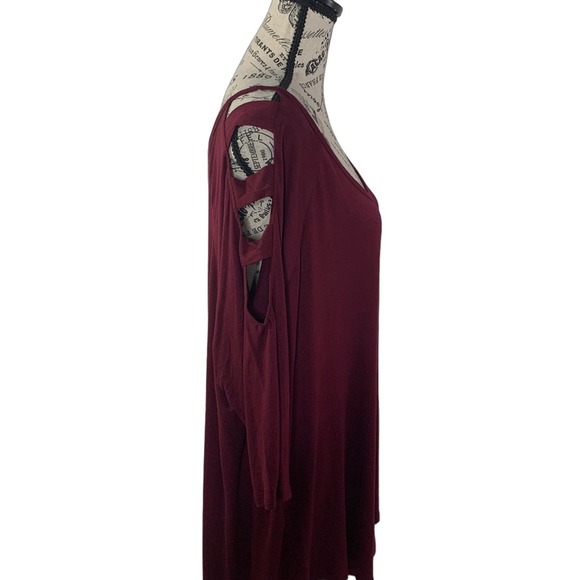 Love Delirious Women’s Plus Size 3X Blouse Cold Shoulder 3/4 Sleeve Burgundy NEW - Picture 8 of 10